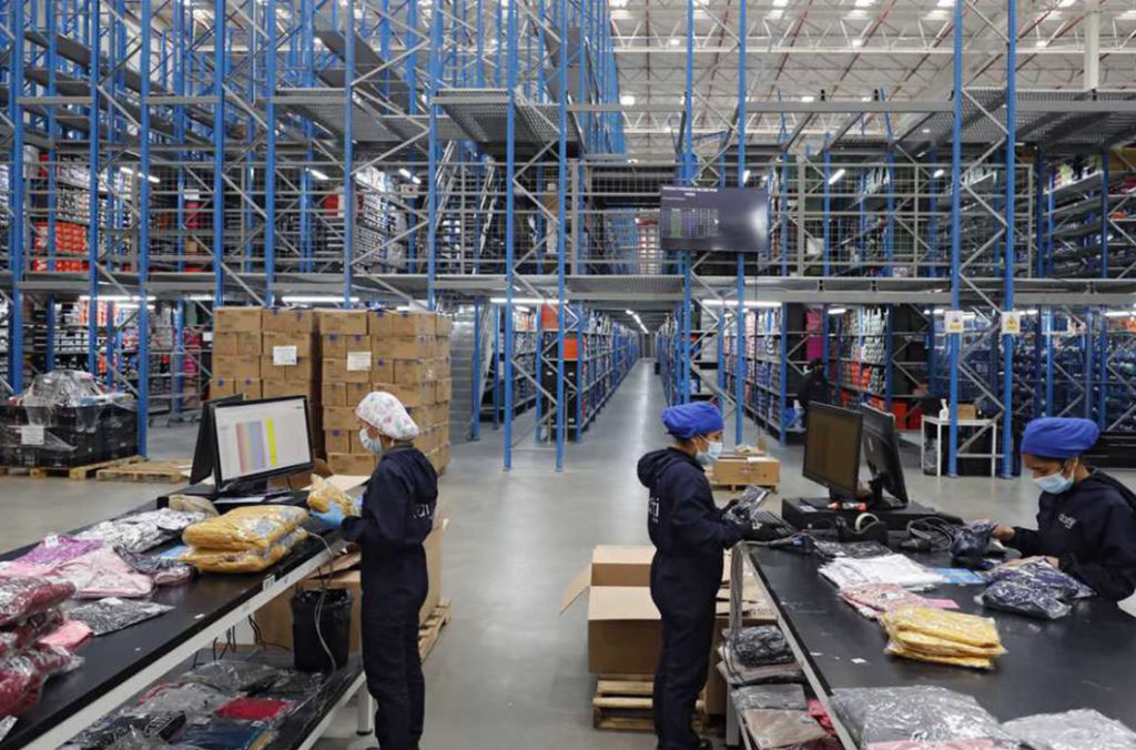 Tu trabajo ideal te espera como empacadores de panes navideños