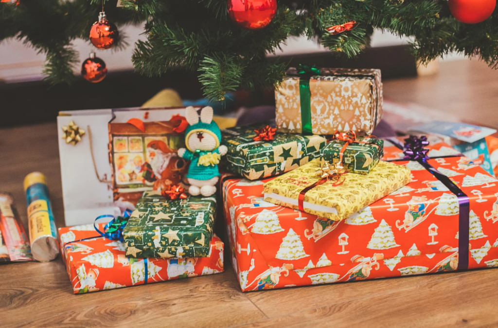 Hazlo realidad, postúlate como empacadores regalos navideños