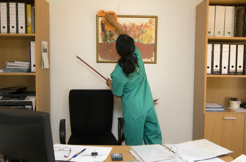 Oportunidades laborales disponibles como personal de limpieza oficinas