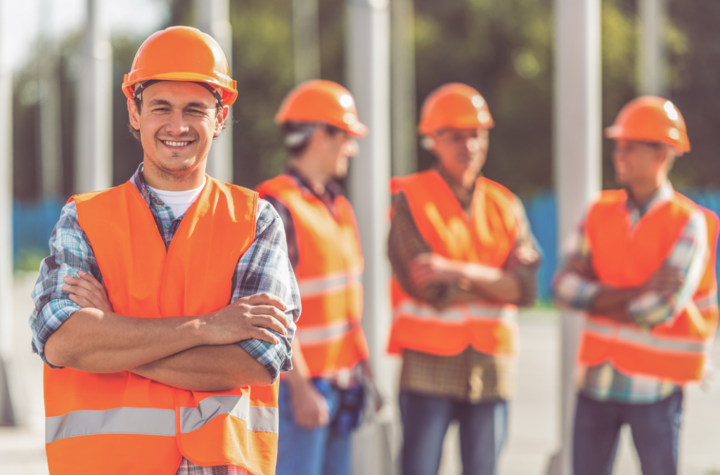 Oportunidades laborales al alcance como obreros construcción
