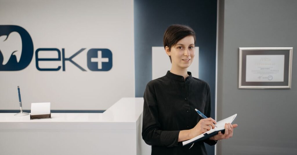 Qué hace un recepcionista y cuáles son sus oportunidades laborales